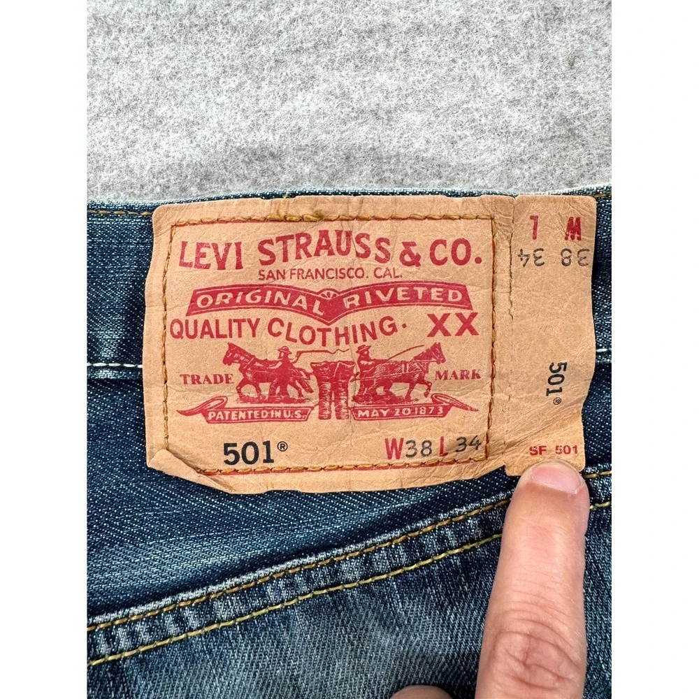Levi's 501 Straight Leg Jeans Mens 38x34 Blue Denim Button Fly Grunge 00501-0154